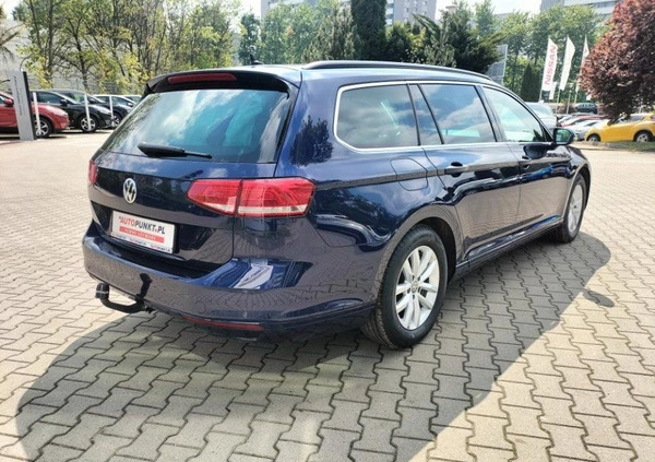 Volkswagen Passat cena 84900 przebieg: 133618, rok produkcji 2019 z Piotrków Kujawski małe 232